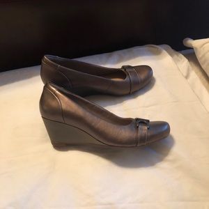 Ladies Size 7.5 M Clark’s shoes